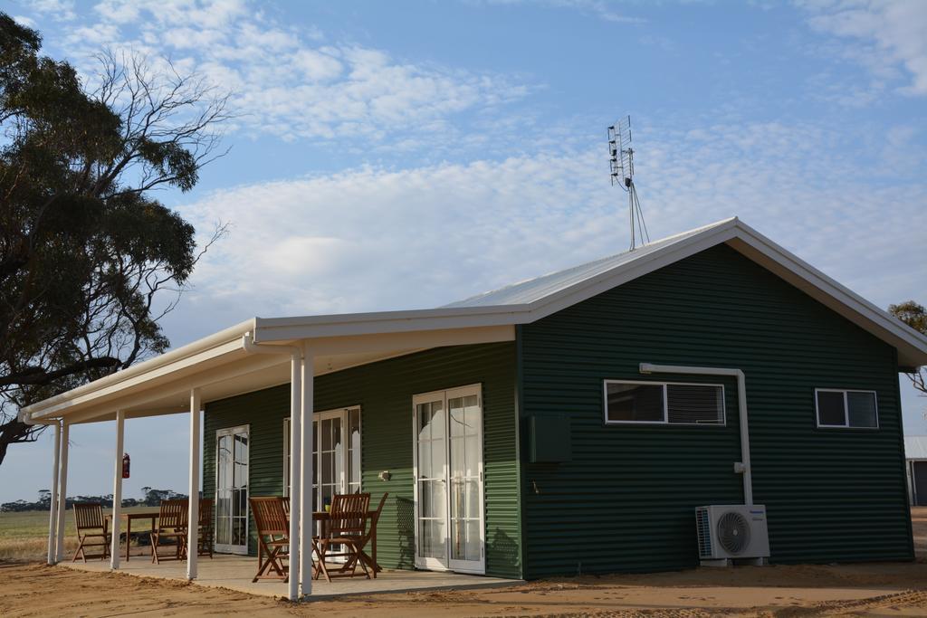 Mary'S Farm Cottages Kukerin Esterno foto
