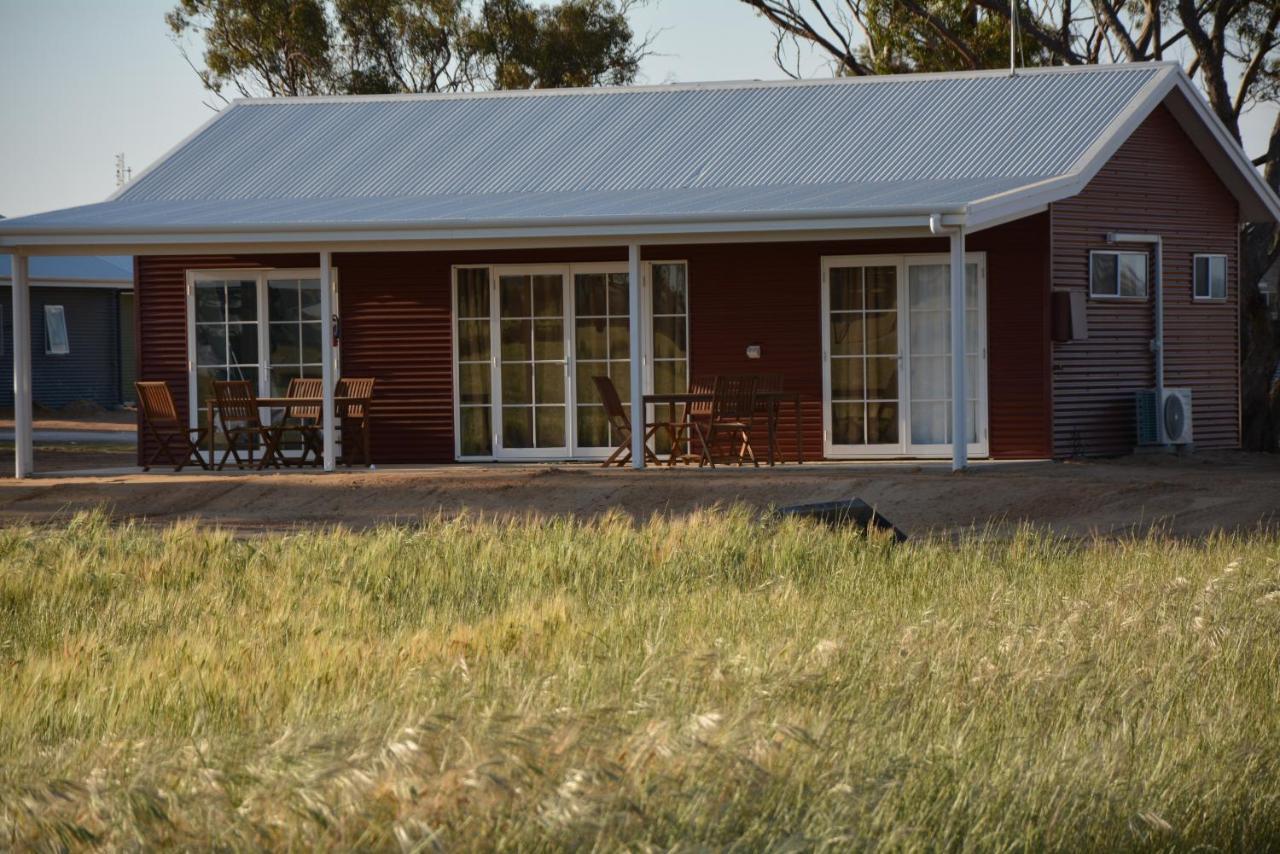 Mary'S Farm Cottages Kukerin Esterno foto